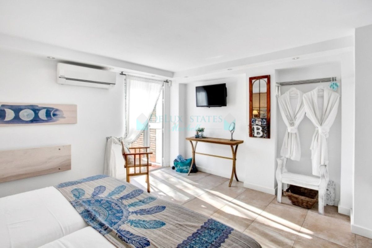 Villa for rent in Marbesa, Marbella East