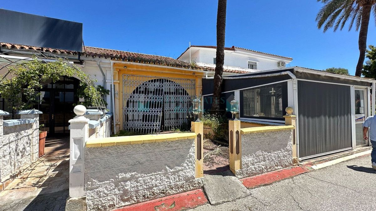 Office for sale in El Paraiso, Estepona