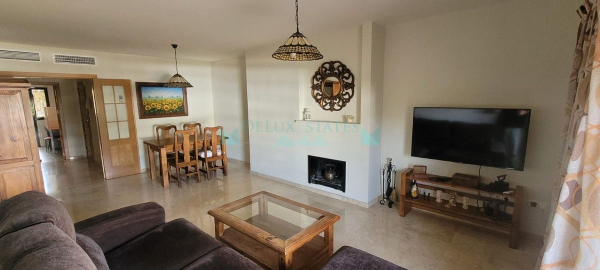 Apartment for sale in Estepona