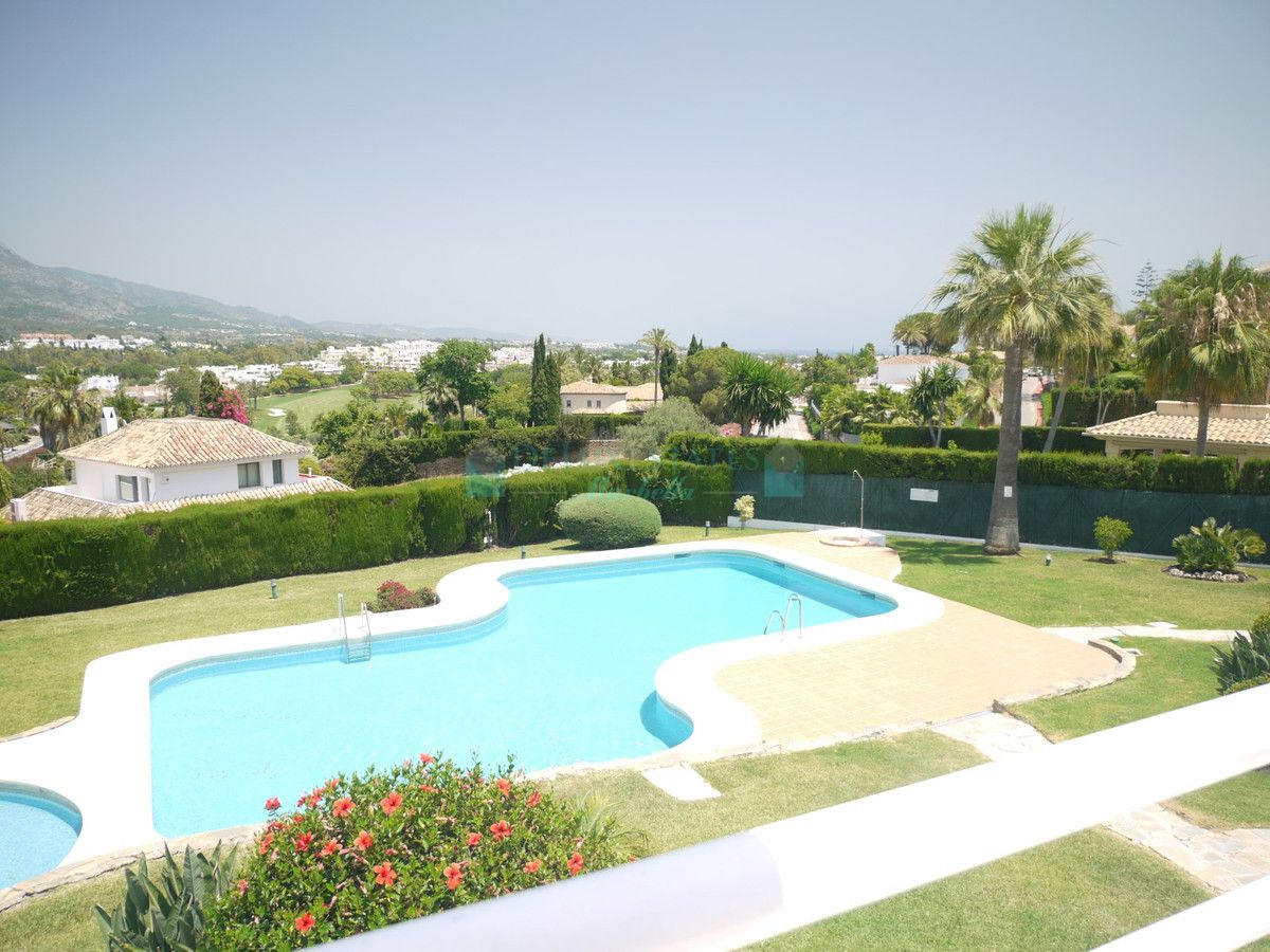 Villa Pareada en venta en Nueva Andalucia