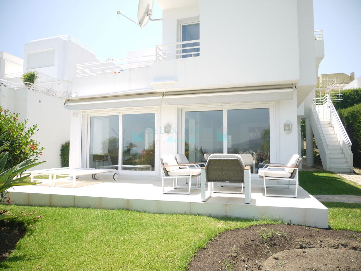 Villa Pareada en venta en Nueva Andalucia