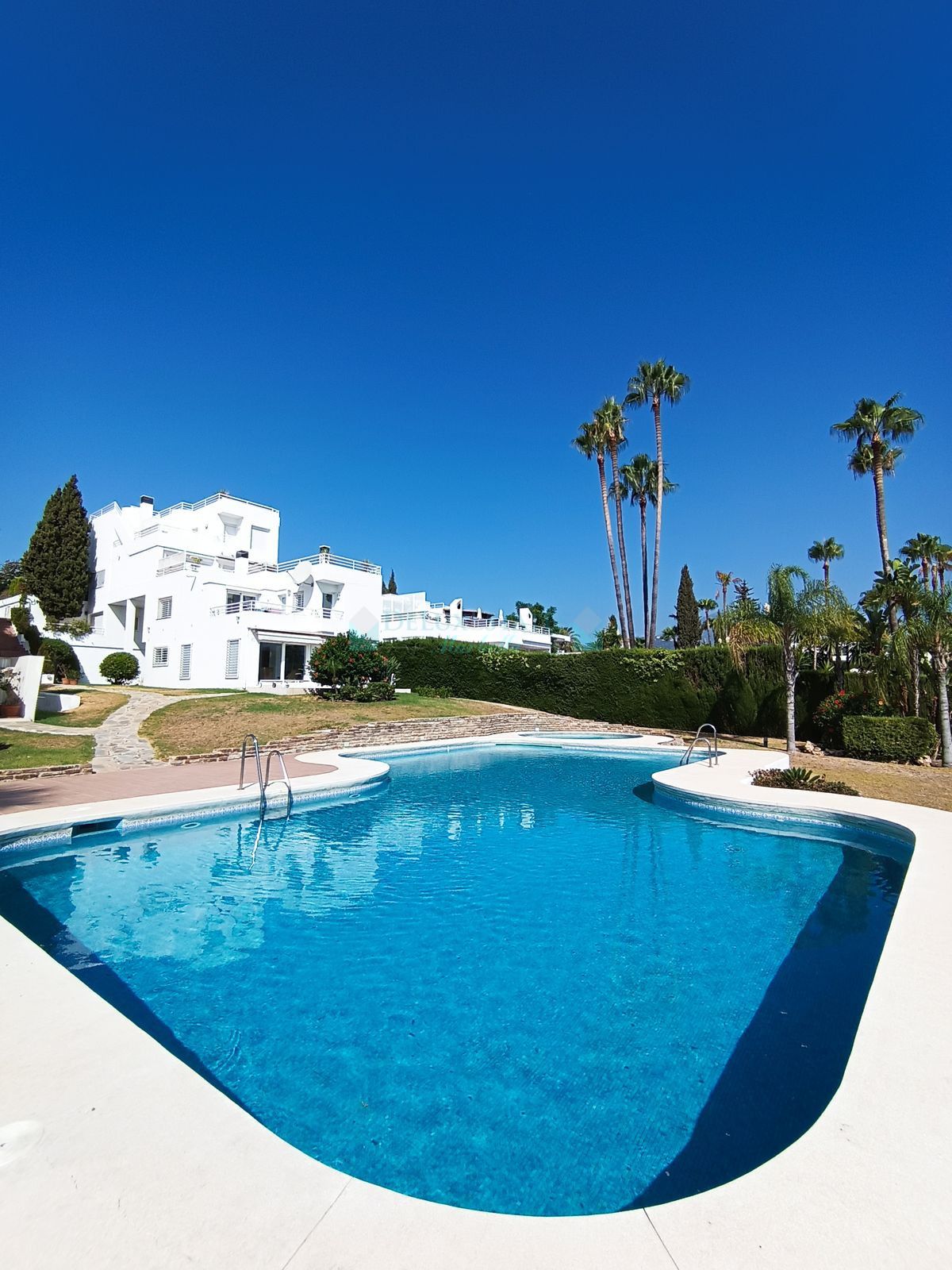 Villa Pareada en venta en Nueva Andalucia