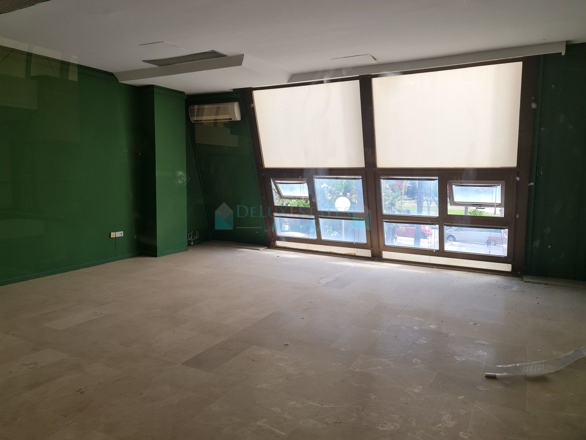 Office for rent in Marbella - Puerto Banus