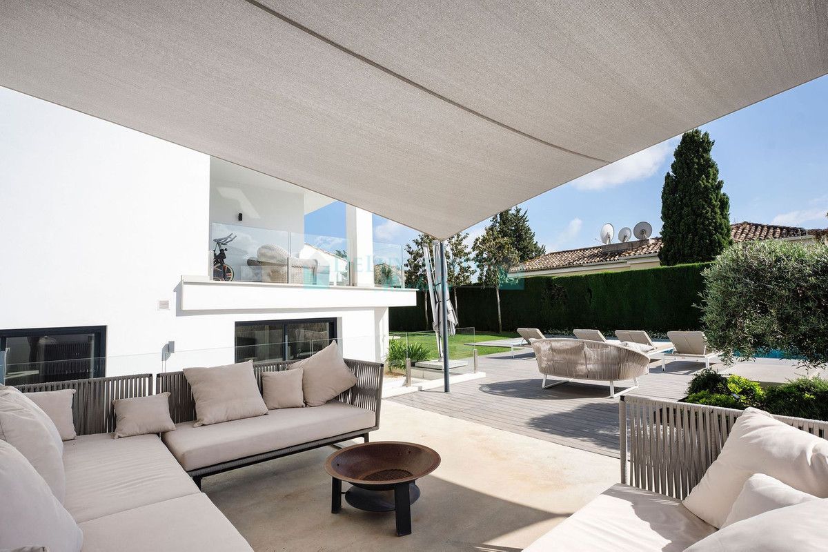 Villa en venta en Nueva Andalucia