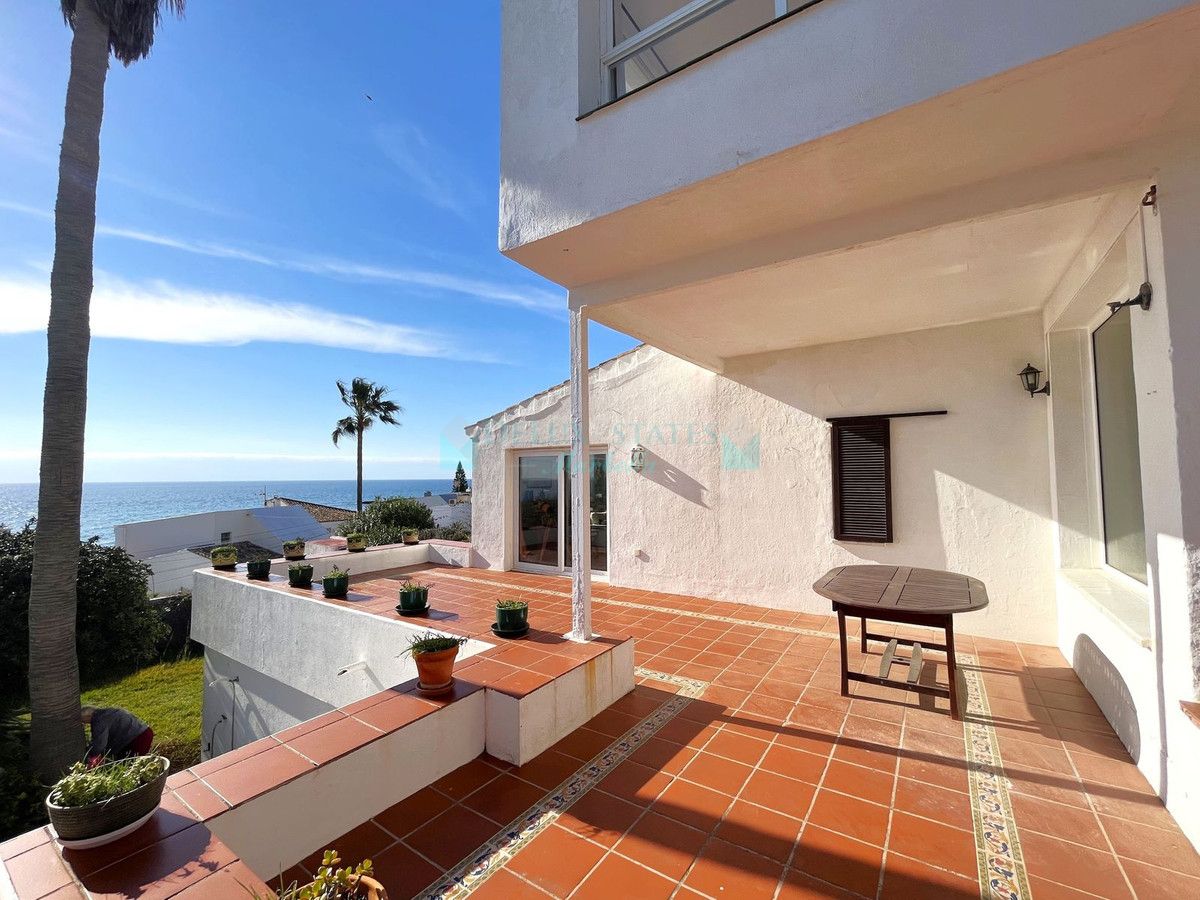 Villa en venta en Estepona