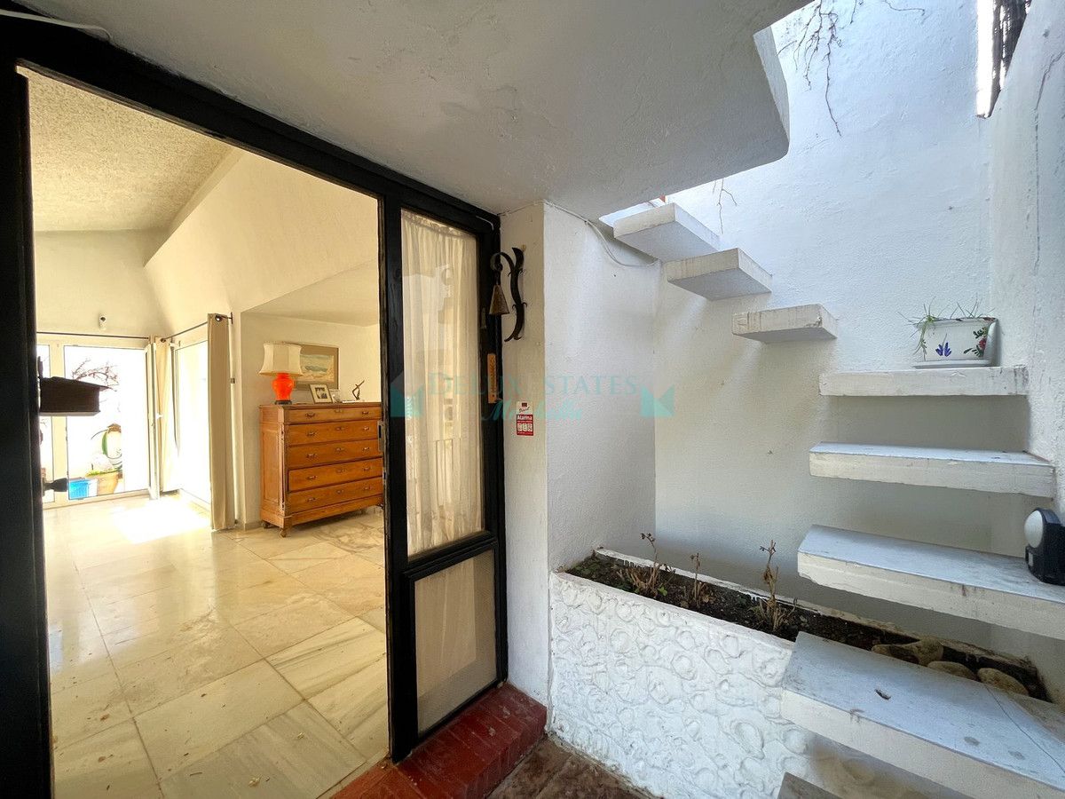 Villa en venta en Estepona