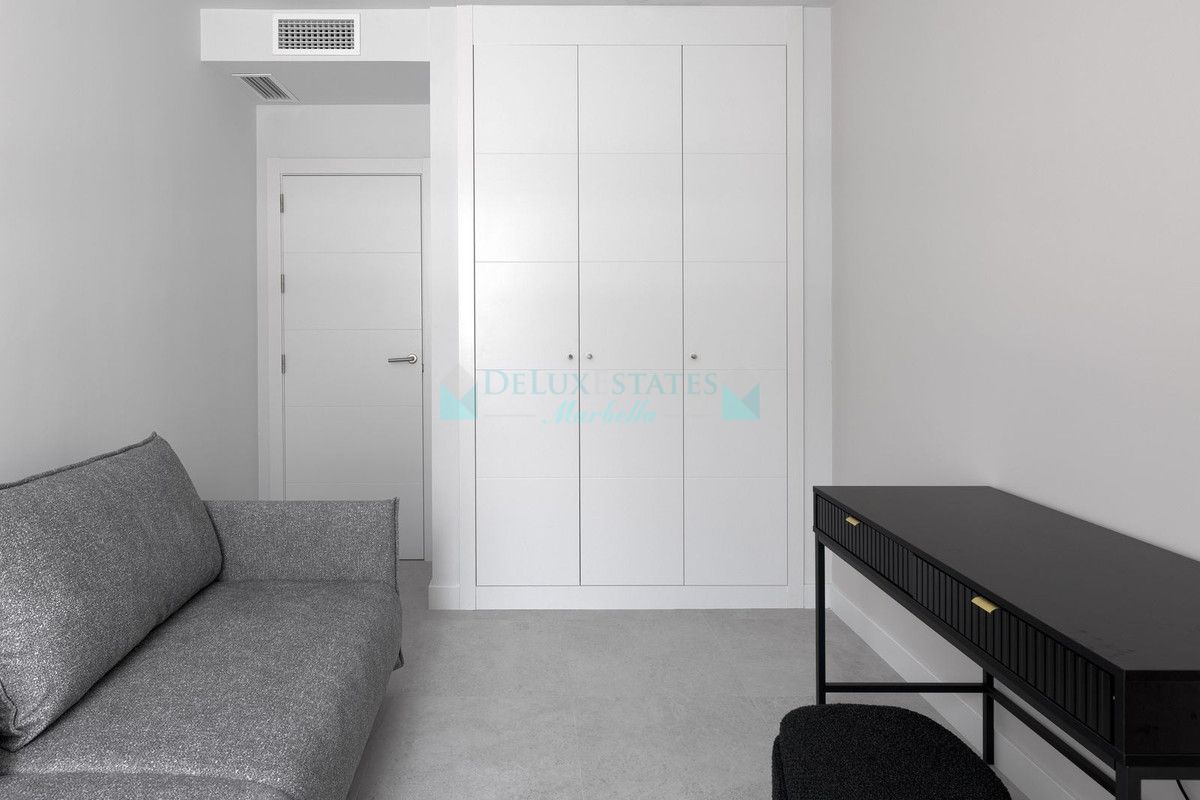 Apartamento en venta en Estepona