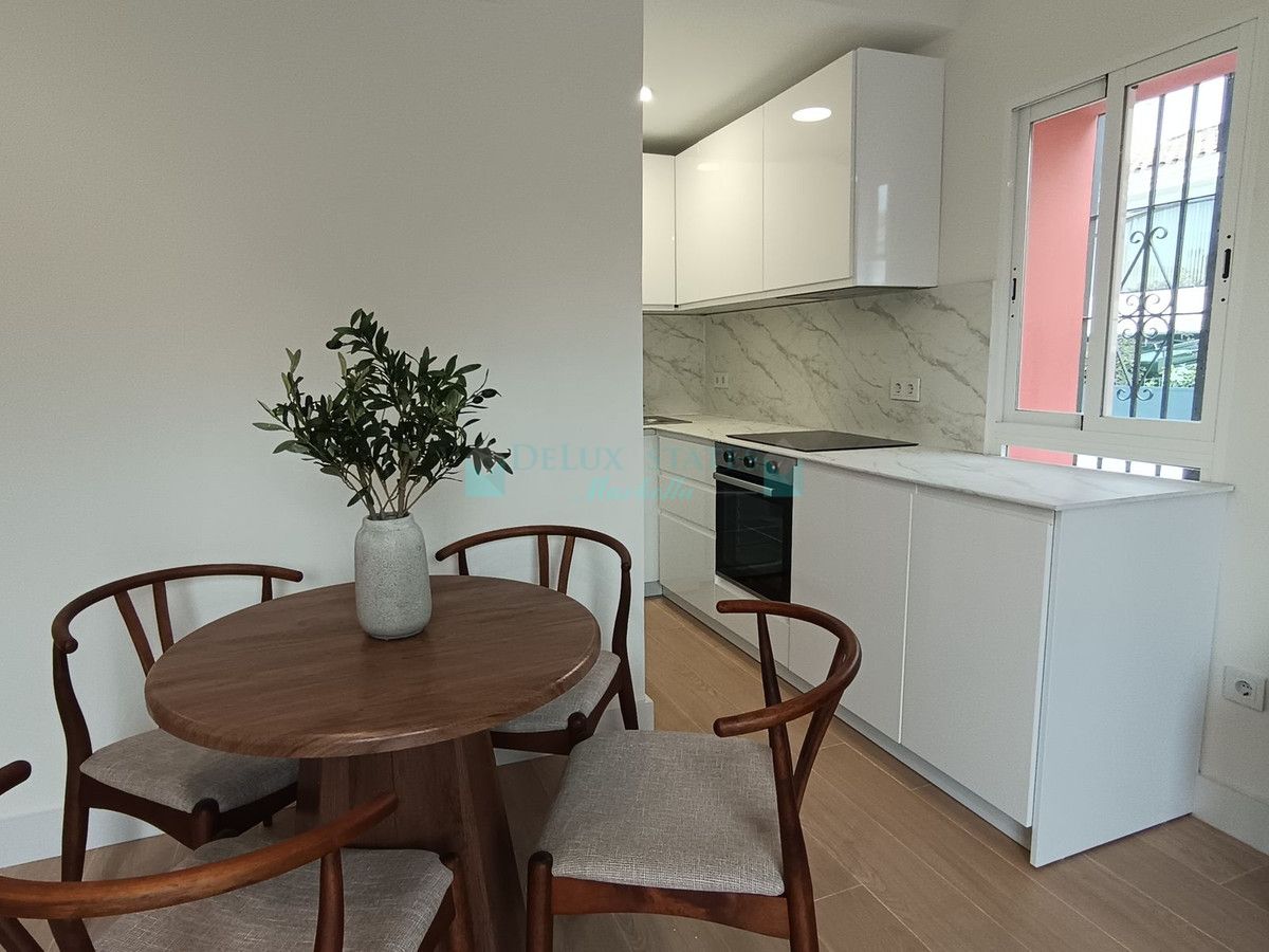 Penthouse for sale in New Golden Mile, Estepona