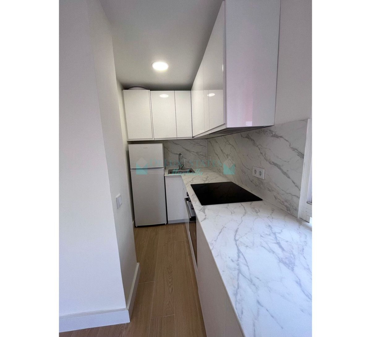 Penthouse for sale in New Golden Mile, Estepona