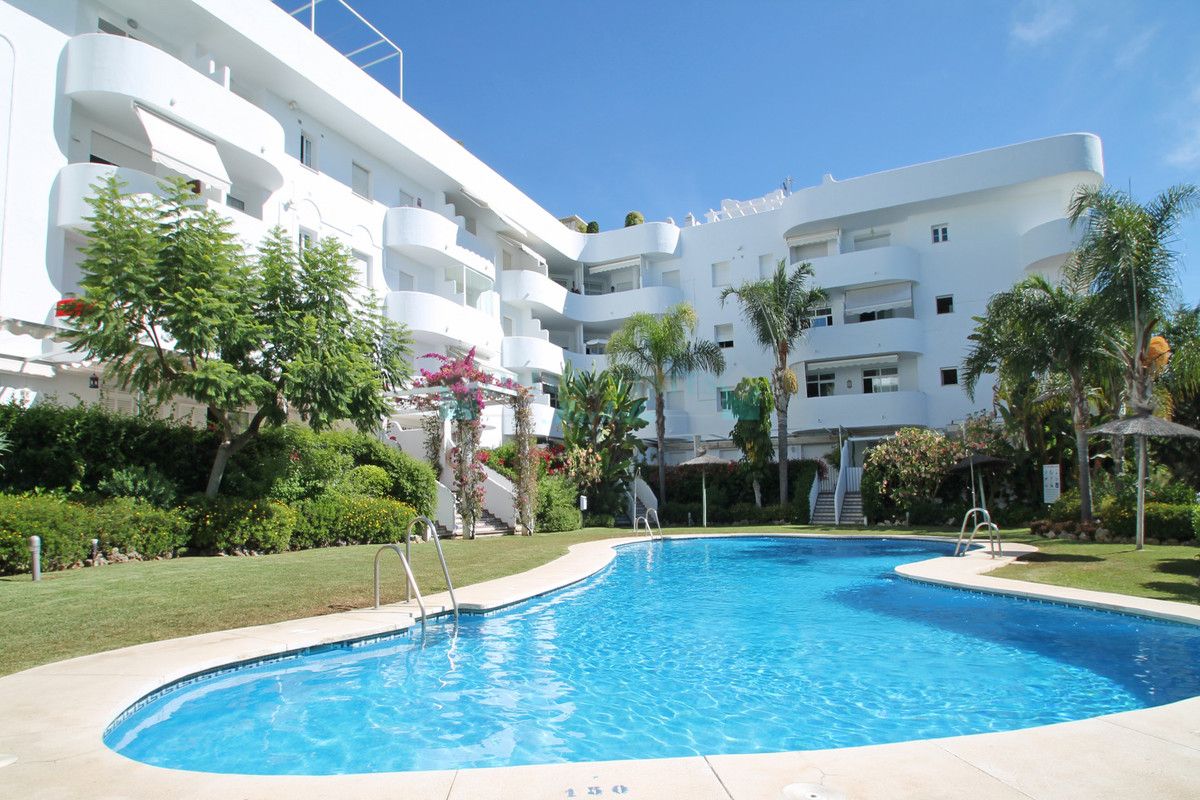 Ground Floor Apartment for sale in Marbella Golden Mile