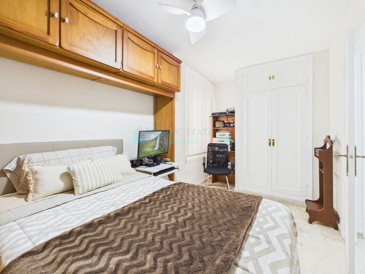 Apartment for sale in Estepona