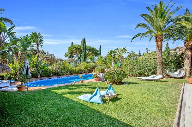 Villa for sale in Marbesa, Marbella East