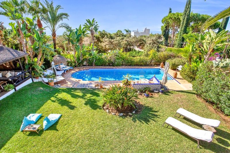 Villa for sale in Marbesa, Marbella East