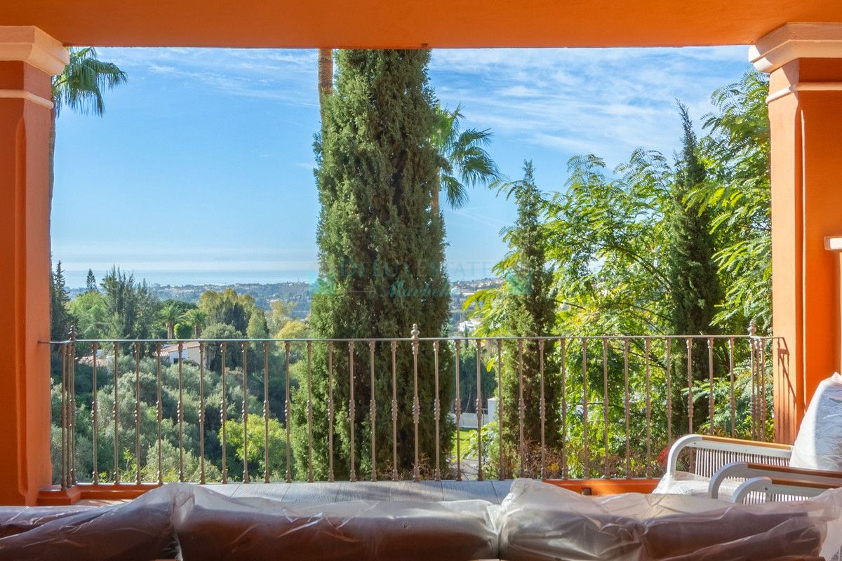 Apartamento en venta en Benahavis