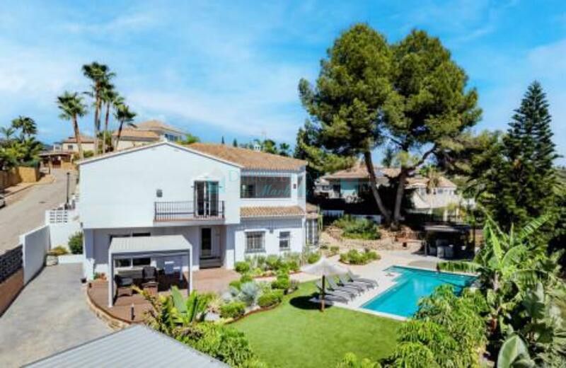 Villa for sale in Elviria, Marbella East