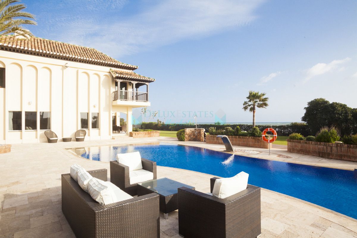 Villa en venta en Las Chapas, Marbella Este