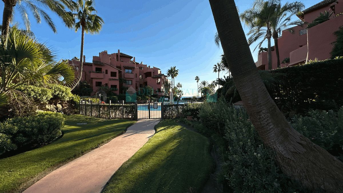 Penthouse for sale in Estepona