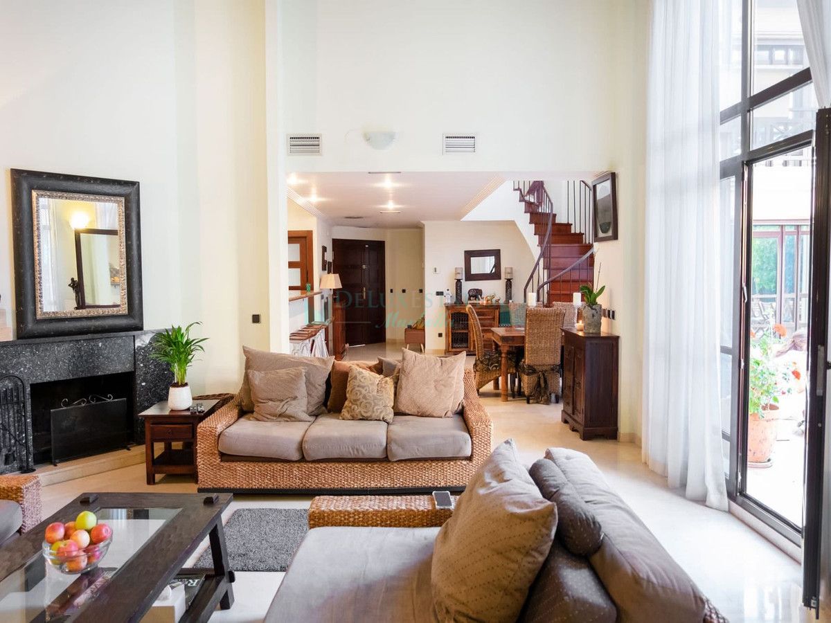 Villa Pareada en alquiler en Marbella - Puerto Banus