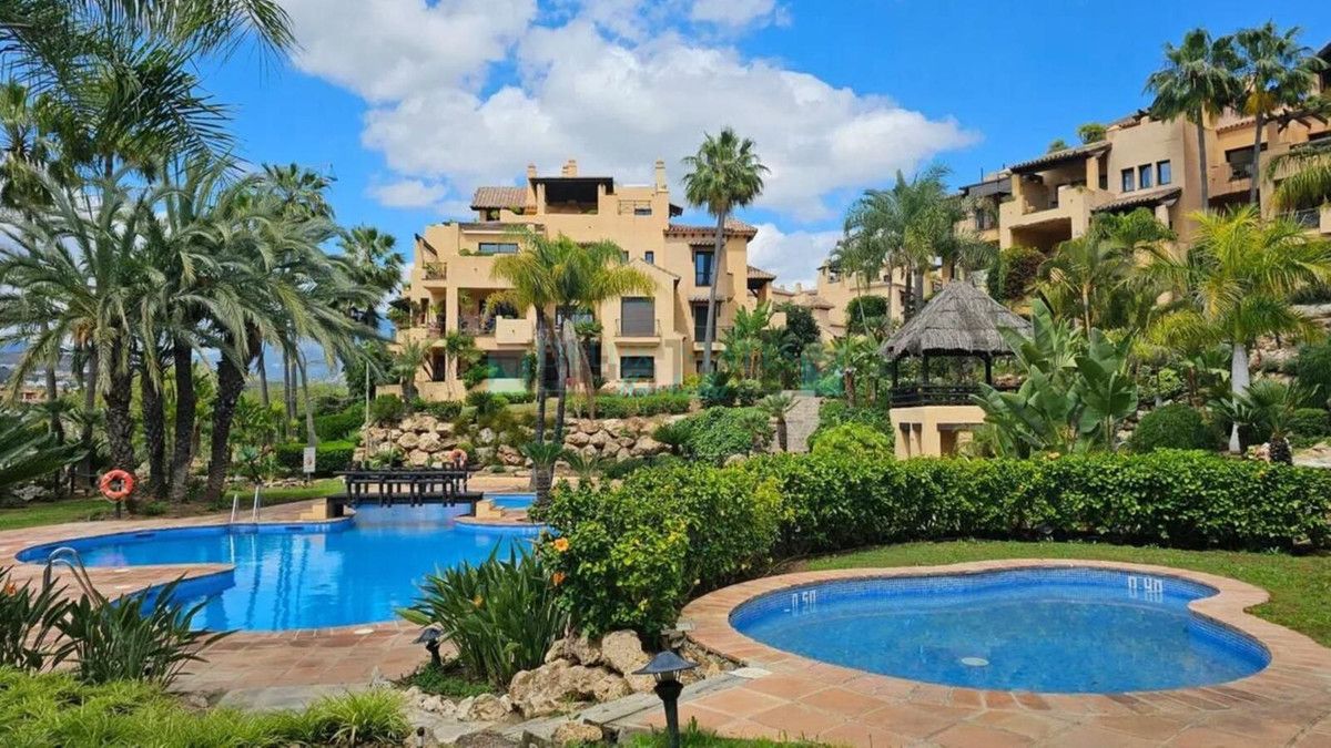 Apartment for sale in New Golden Mile, Estepona