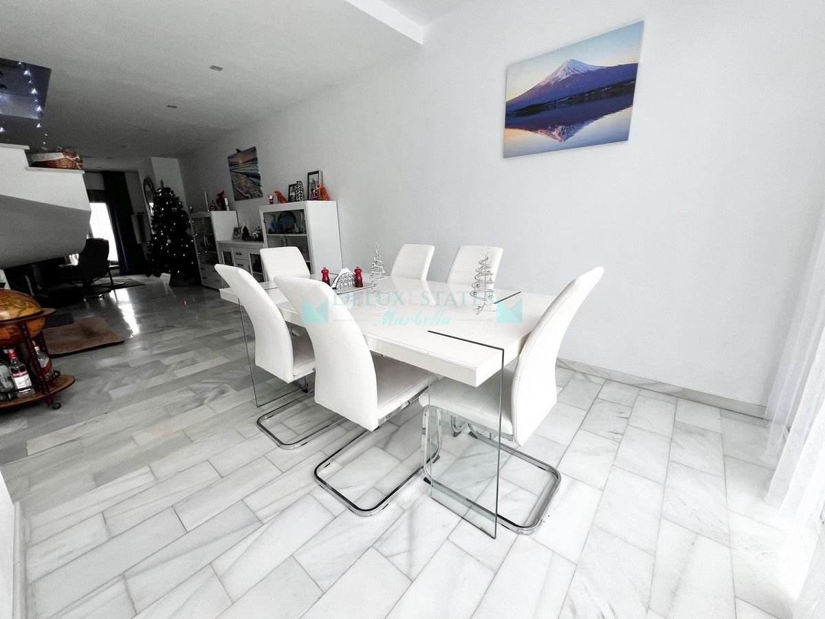 Town House for sale in Benahavis