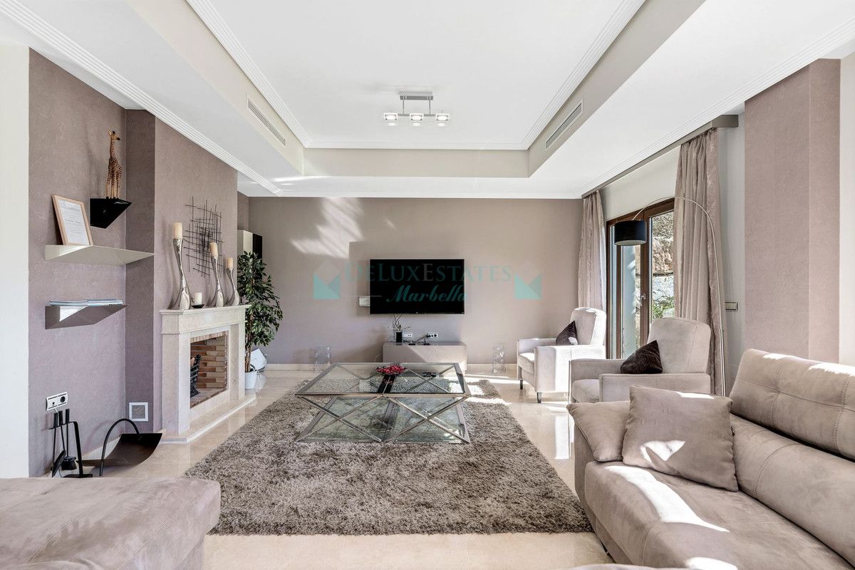 Villa en alquiler en Benahavis