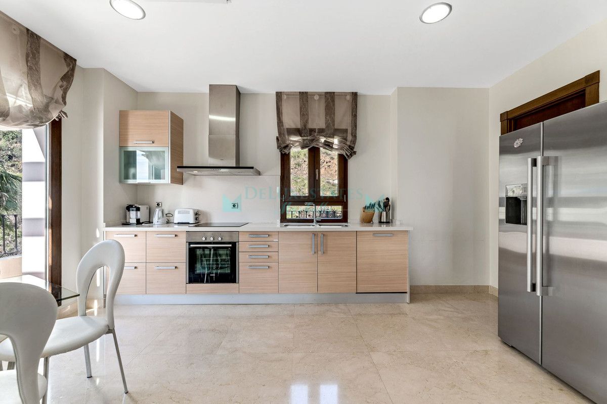 Villa en alquiler en Benahavis