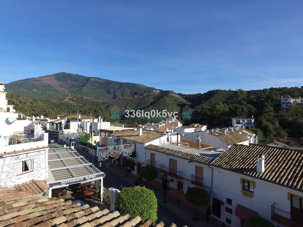 Apartamento en venta en Benahavis