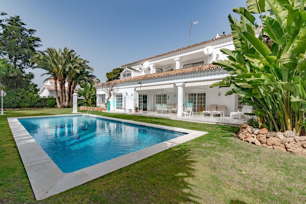 Villa for sale in Guadalmina Alta, San Pedro de Alcantara