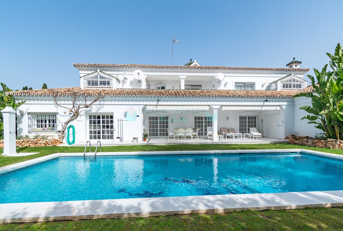 Villa for sale in Guadalmina Alta, San Pedro de Alcantara