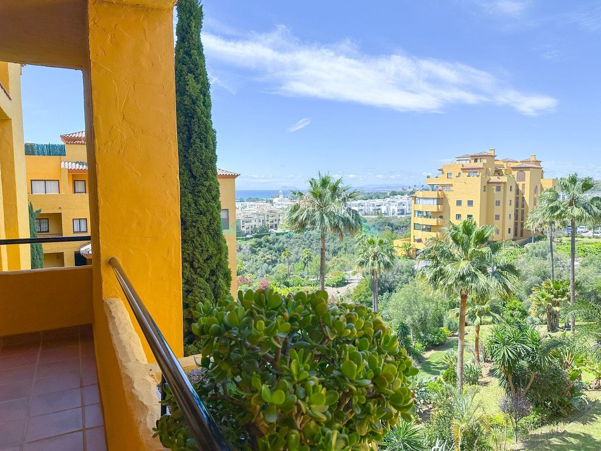 Apartment for sale in Estepona