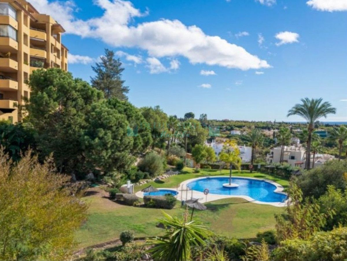 Apartment for sale in Estepona