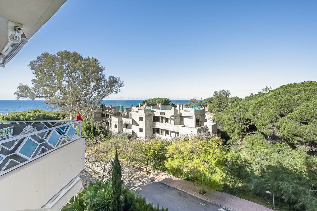Apartment for sale in Costabella, Marbella East