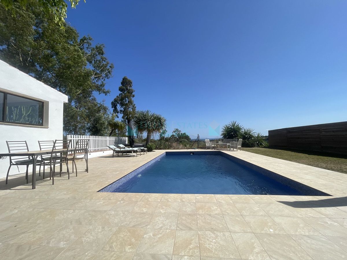 Finca en venta en Estepona