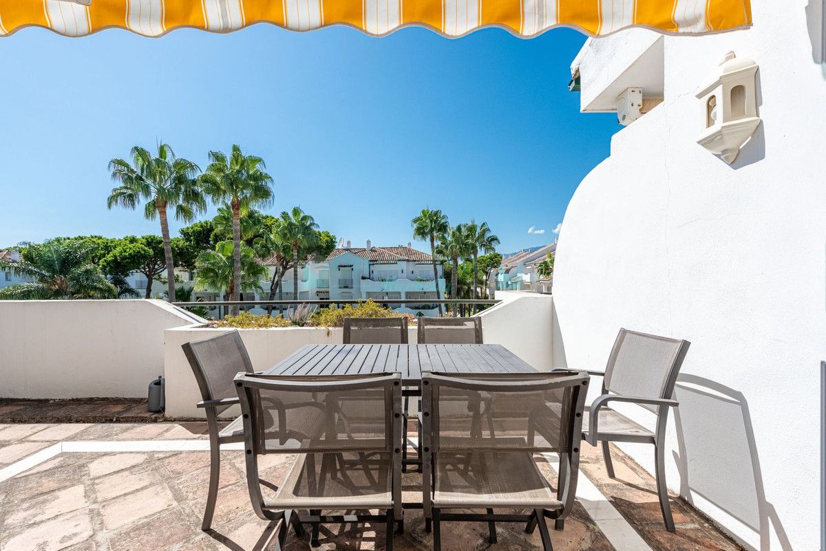 Penthouse for sale in El Presidente, Estepona