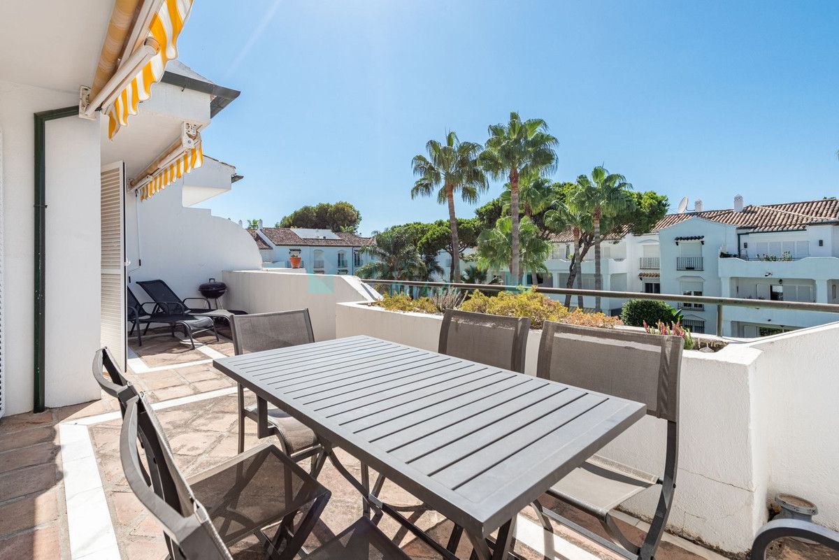 Penthouse for sale in El Presidente, Estepona
