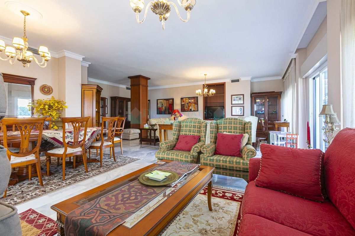 Apartment for rent in Nueva Andalucia