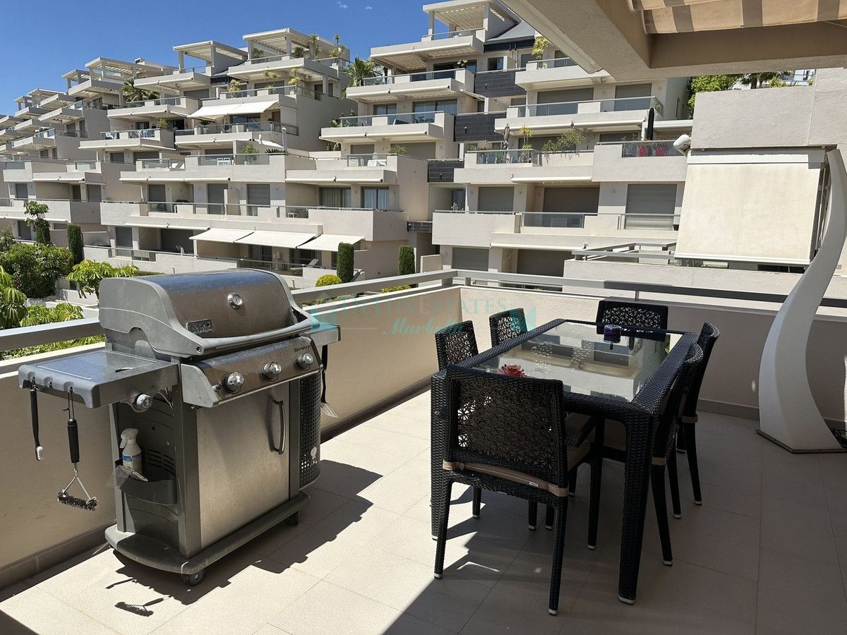 Apartment for rent in Benahavis