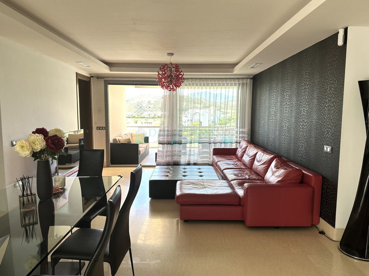 Apartment for rent in Benahavis