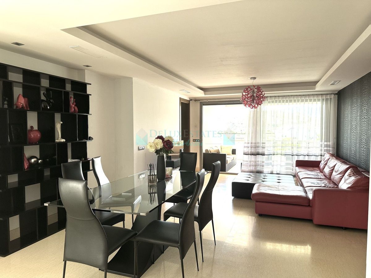 Apartment for rent in Benahavis