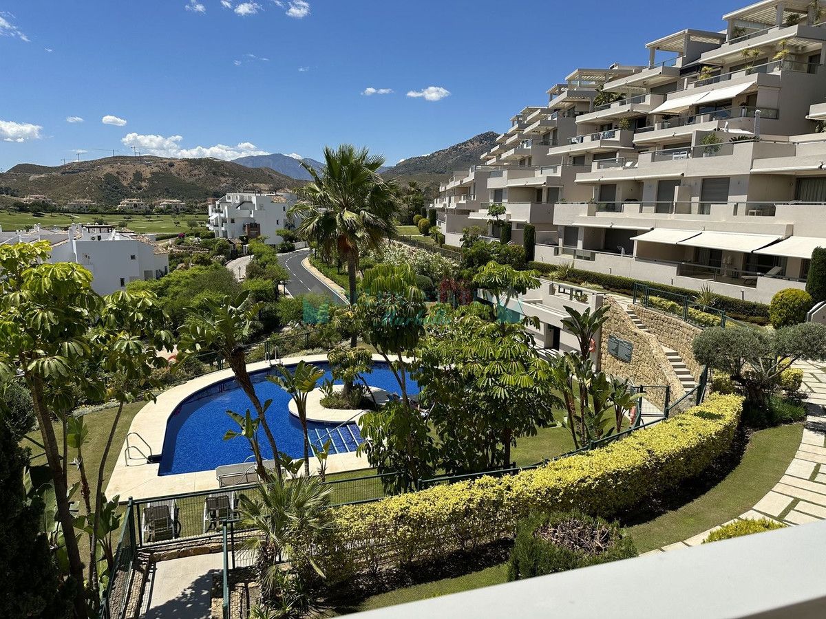 Apartment for rent in Benahavis