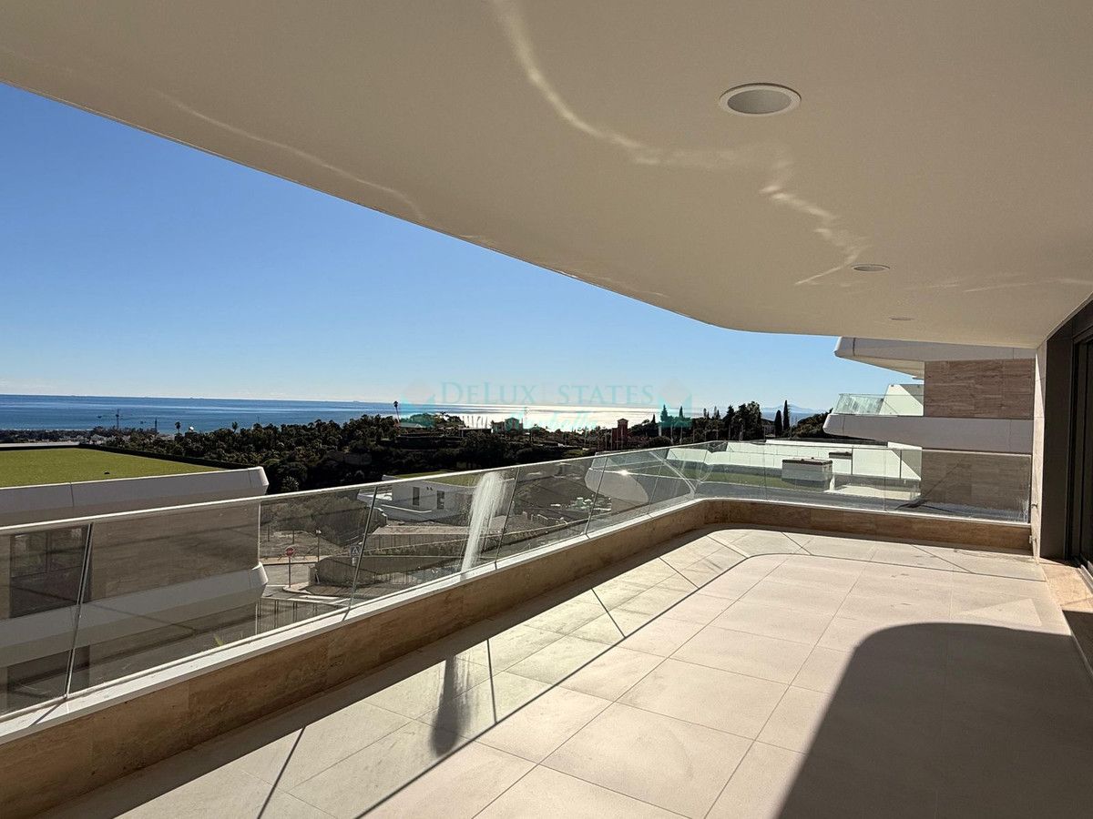 Ground Floor Apartment for sale in New Golden Mile, Estepona