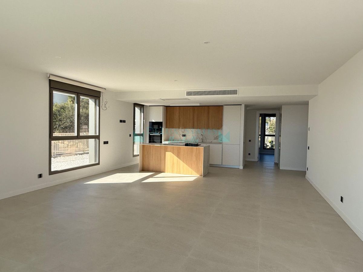 Ground Floor Apartment for sale in New Golden Mile, Estepona