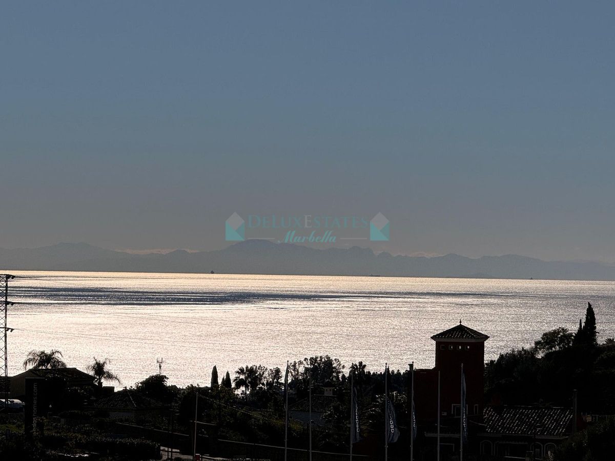 Ground Floor Apartment for sale in New Golden Mile, Estepona