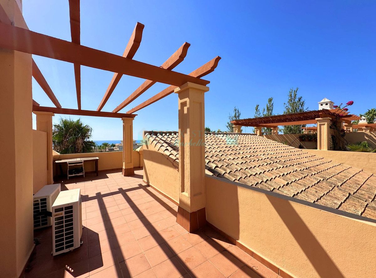 Town House for sale in Estepona