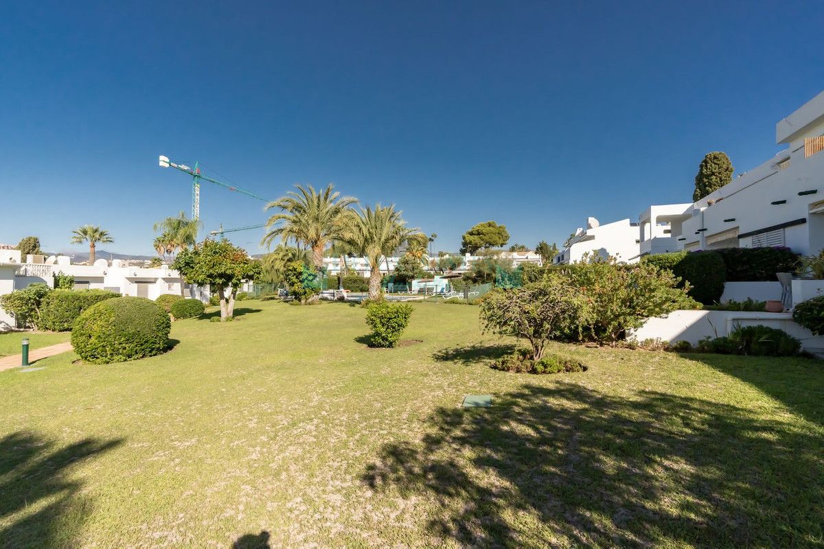 Ground Floor Apartment for sale in Nueva Andalucia