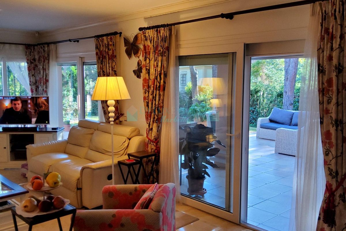 Villa for rent in Las Chapas, Marbella East