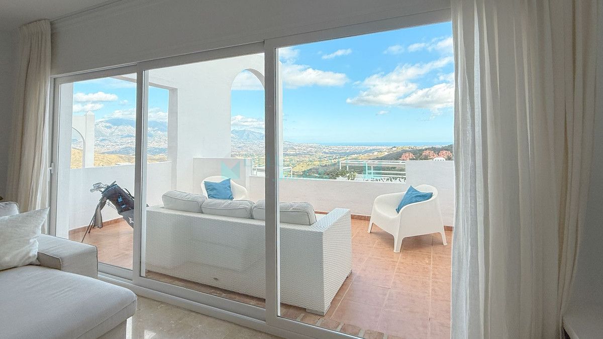Apartamento en venta en La Mairena, Marbella Este