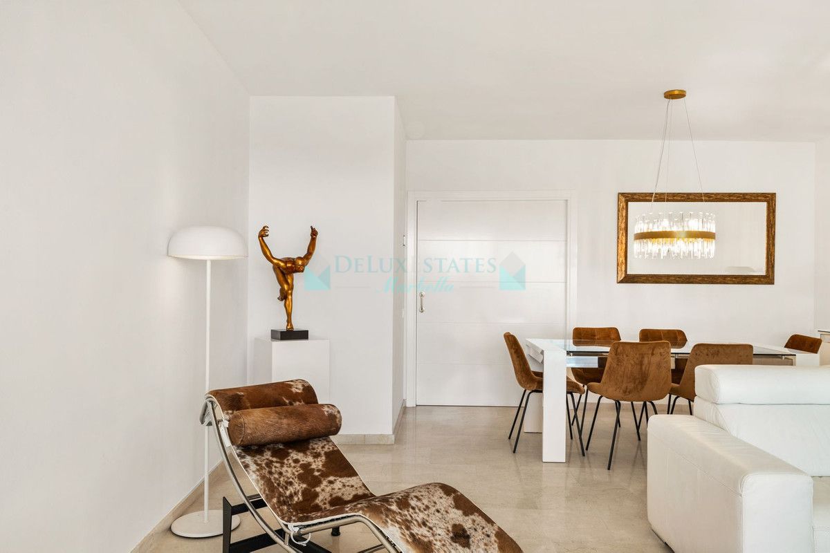 Apartment for rent in New Golden Mile, Estepona