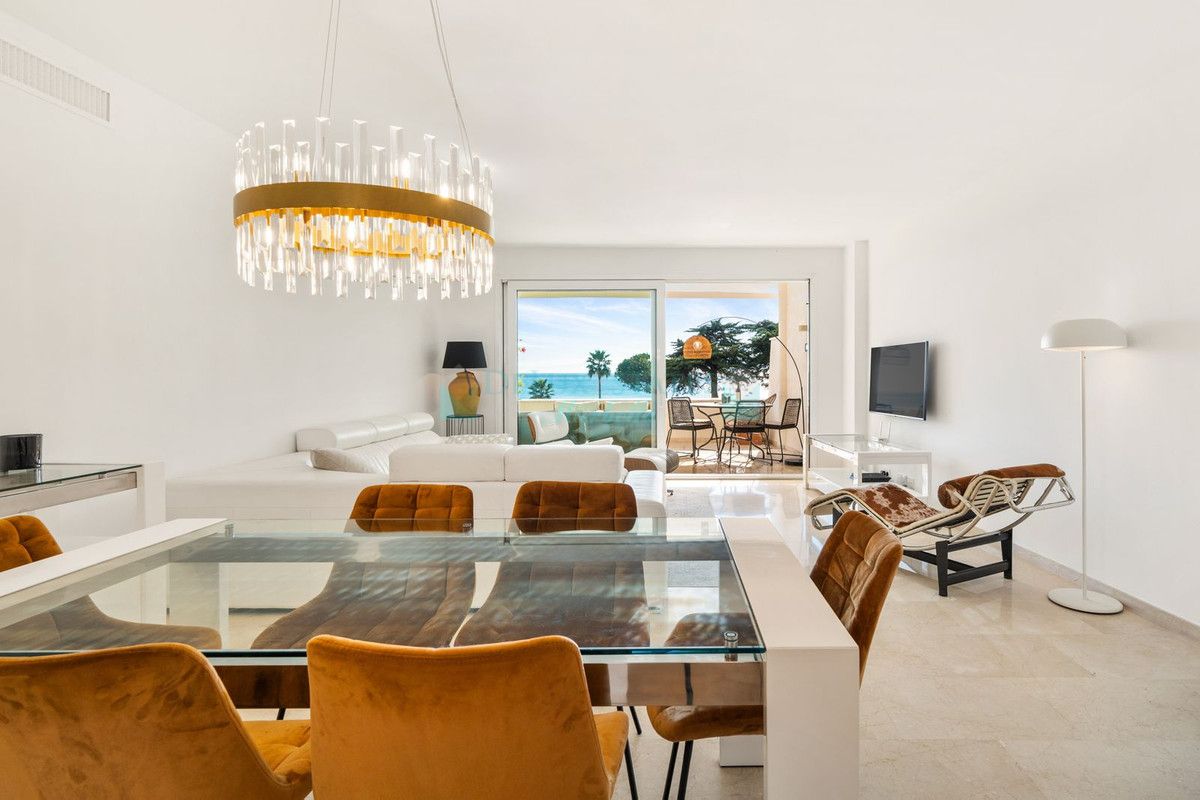 Apartment for rent in New Golden Mile, Estepona