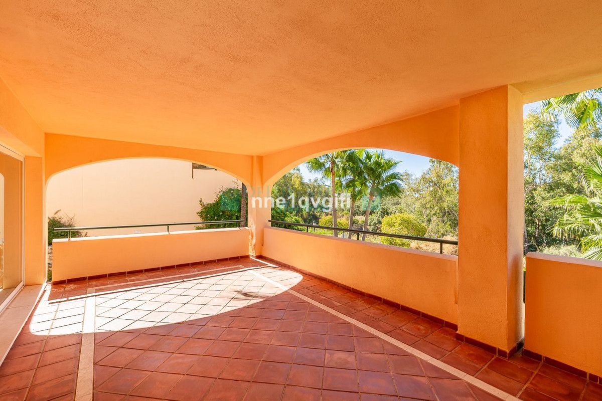 Apartment for sale in Elviria, Marbella East